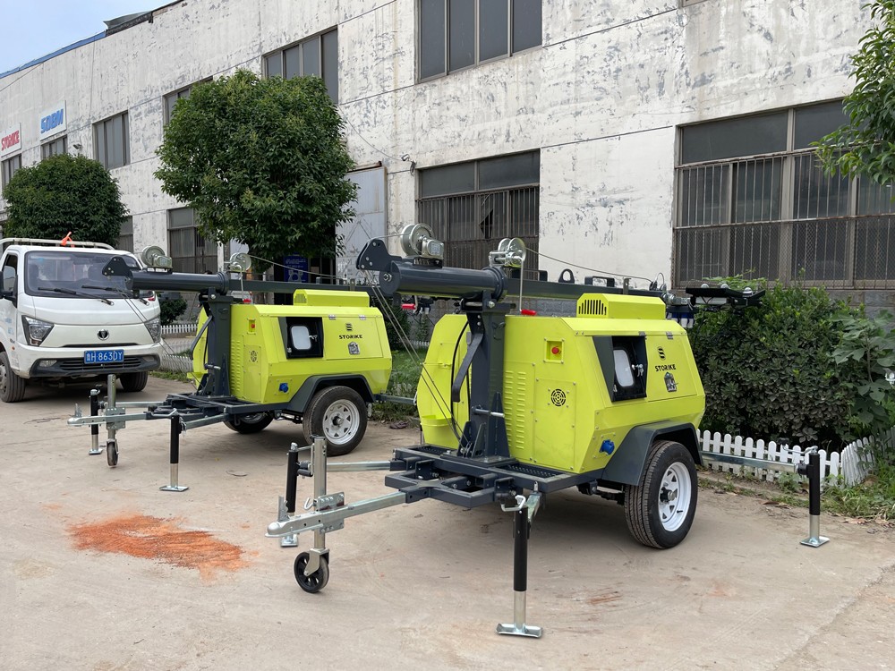 持續(xù)交貨中！山東思拓瑞克20臺(tái)9米移動(dòng)照明燈車陸續(xù)發(fā)貨發(fā)往蒙古國(guó)